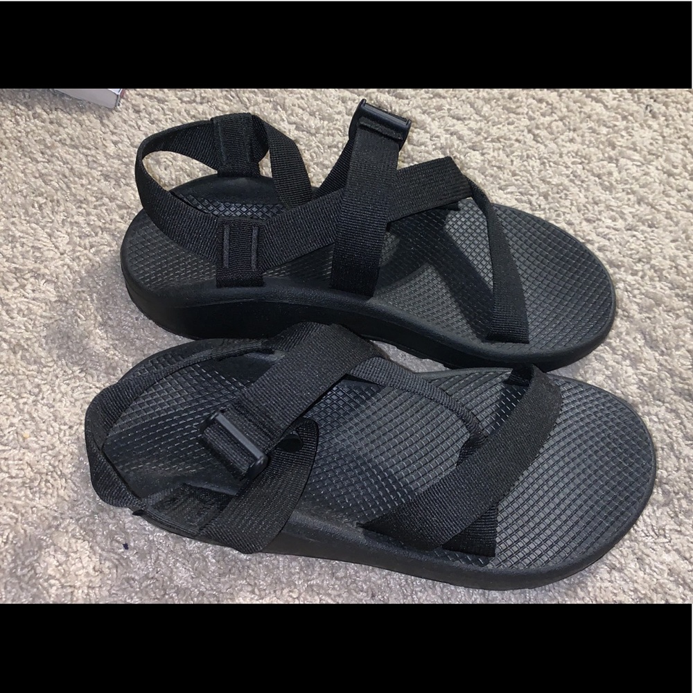 Men’s black Chaco sandals sz 10